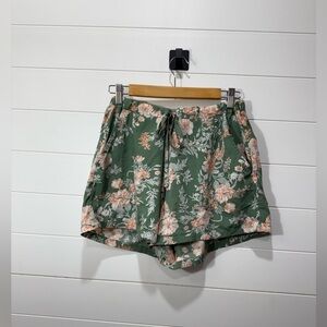 Cupcakes and Cashmere Floral Green Shorts